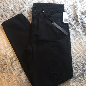 Forever 21 boyfriend black jeans. NWT